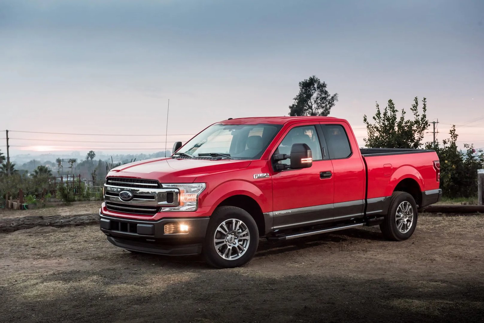 Ford_F-150_13_generation_restyling__Pickup_1.5-cab__1.jpg
