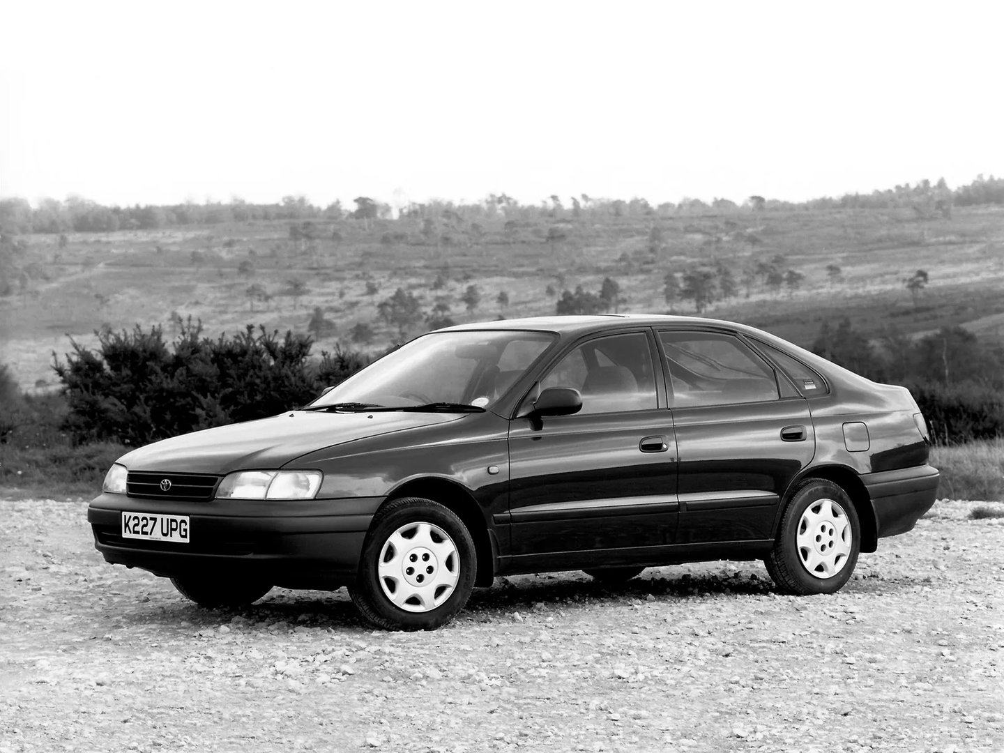 Toyota_Carina_E_1_generation__Liftback__6.jpg
