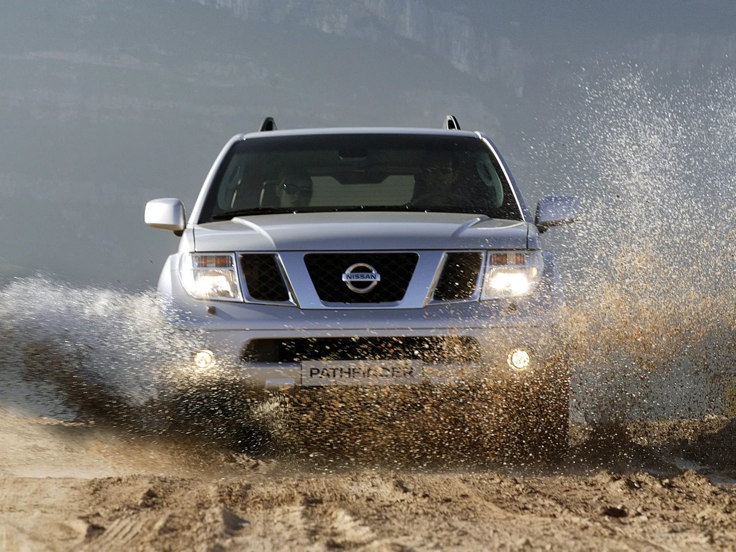 Nissan_Pathfinder_3_generation__SUV_5-doors__11.jpg