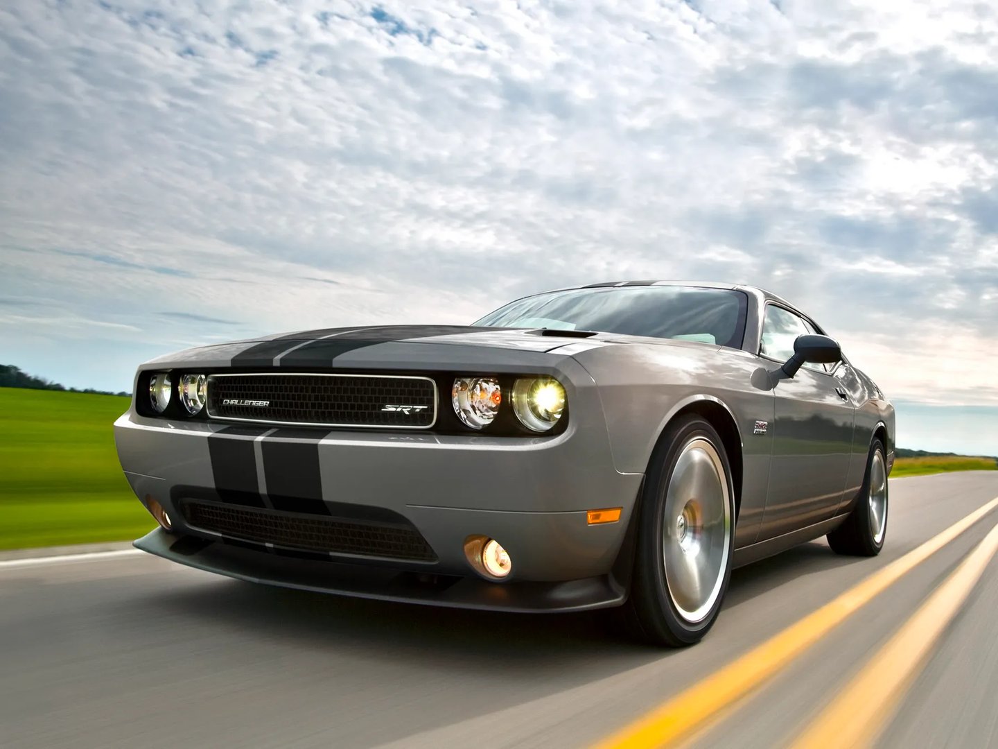 Dodge_Challenger_3_generation_restyling__Coupe__13.jpg