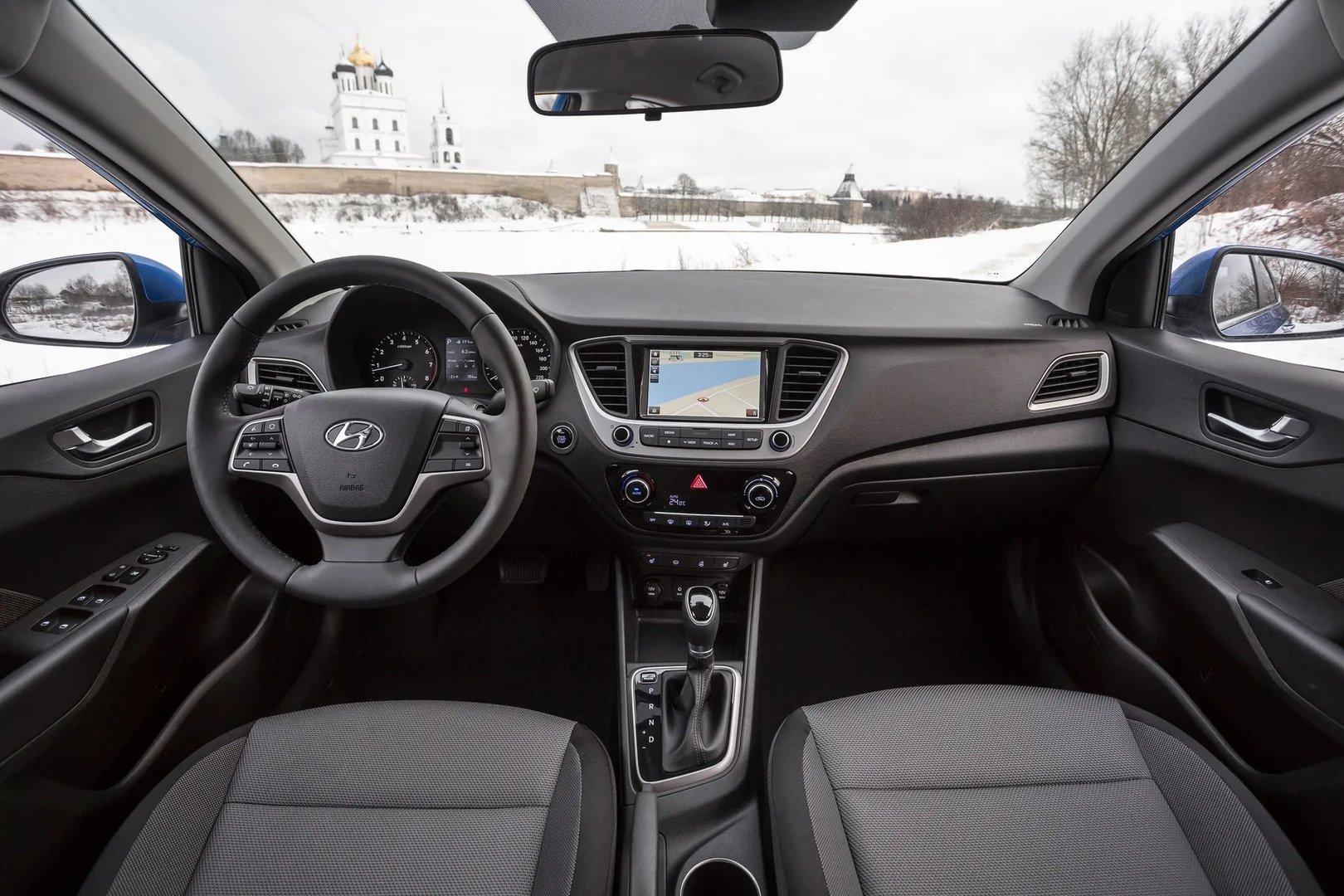 Hyundai_Solaris_2_generation__Sedan__9.jpg