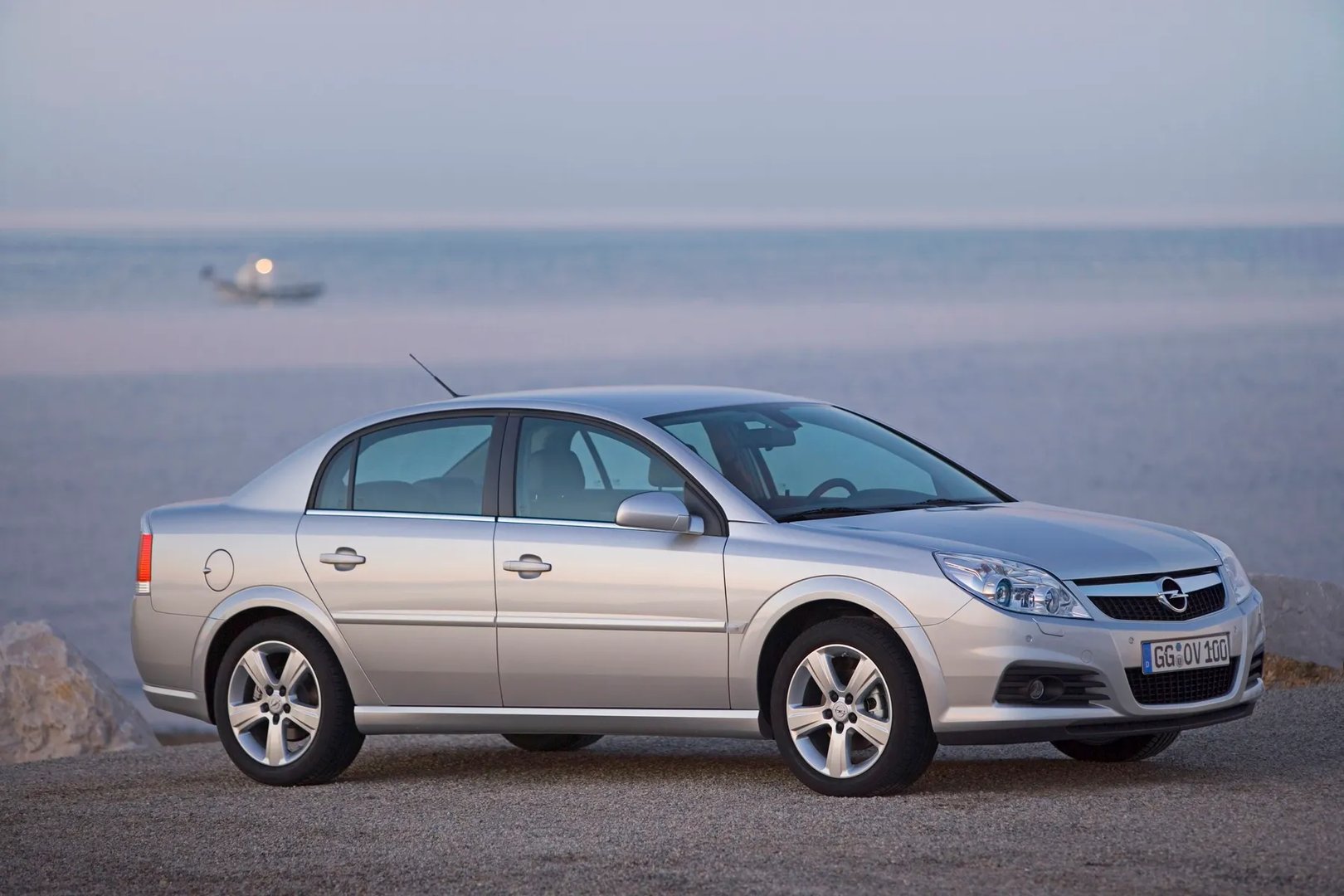 Opel_Vectra_3_generation_restyling__Sedan__6.jpg