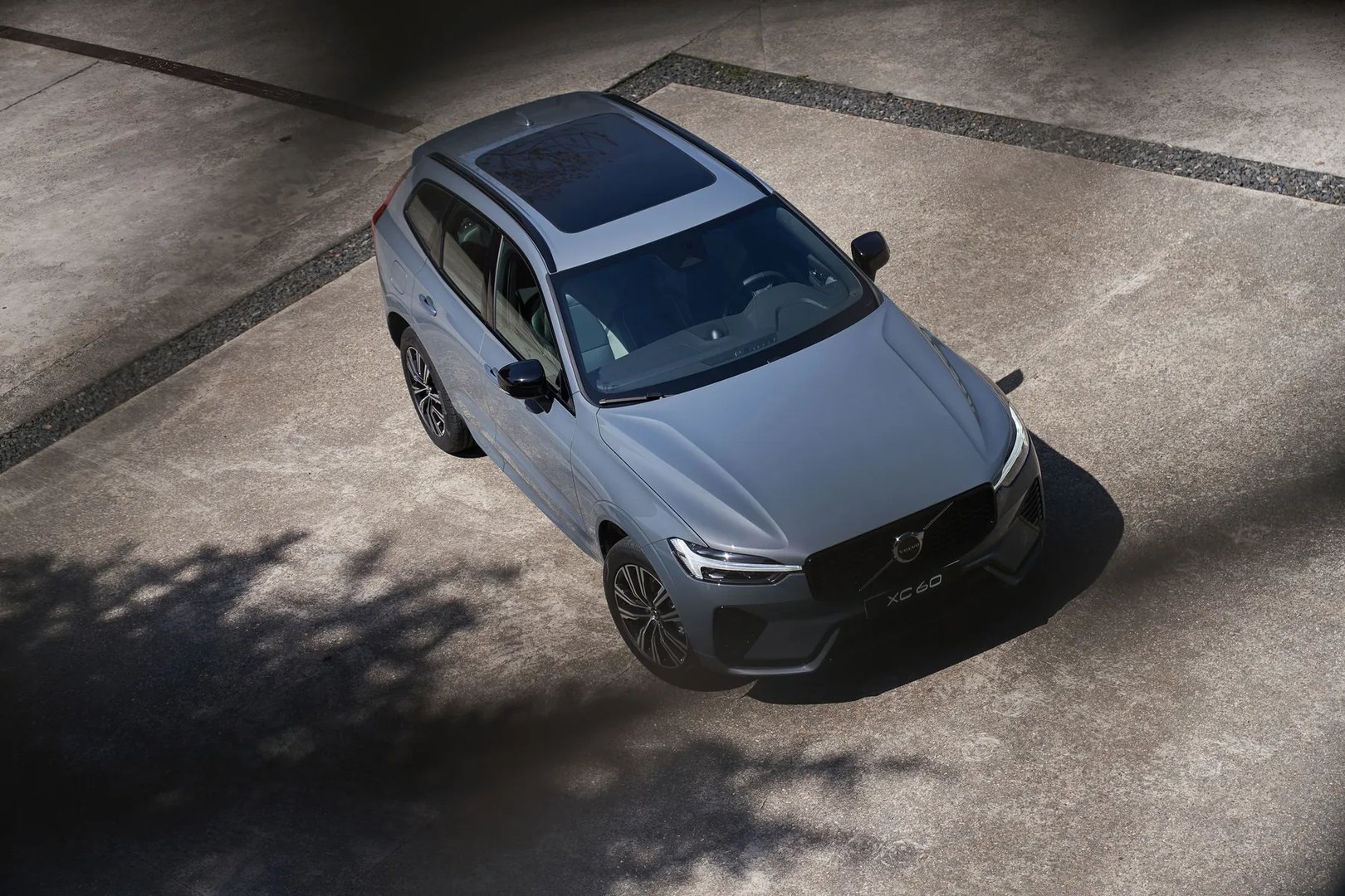 Volvo_XC60_2_generation_restyling__SUV_5-doors__10.jpg