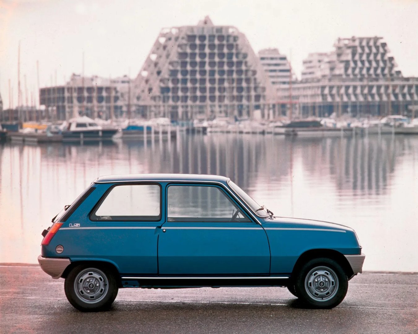 Renault_5_1_generation__Mini_3-doors__3.jpg