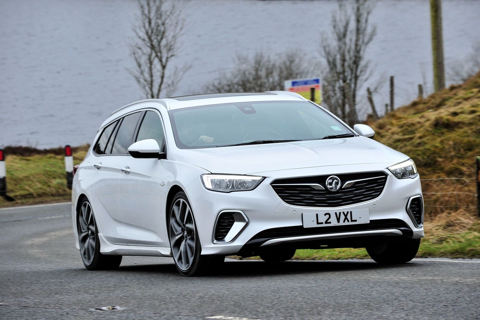 vauxhall_Insignia_2_generation__Estate_5-door__19.jpg