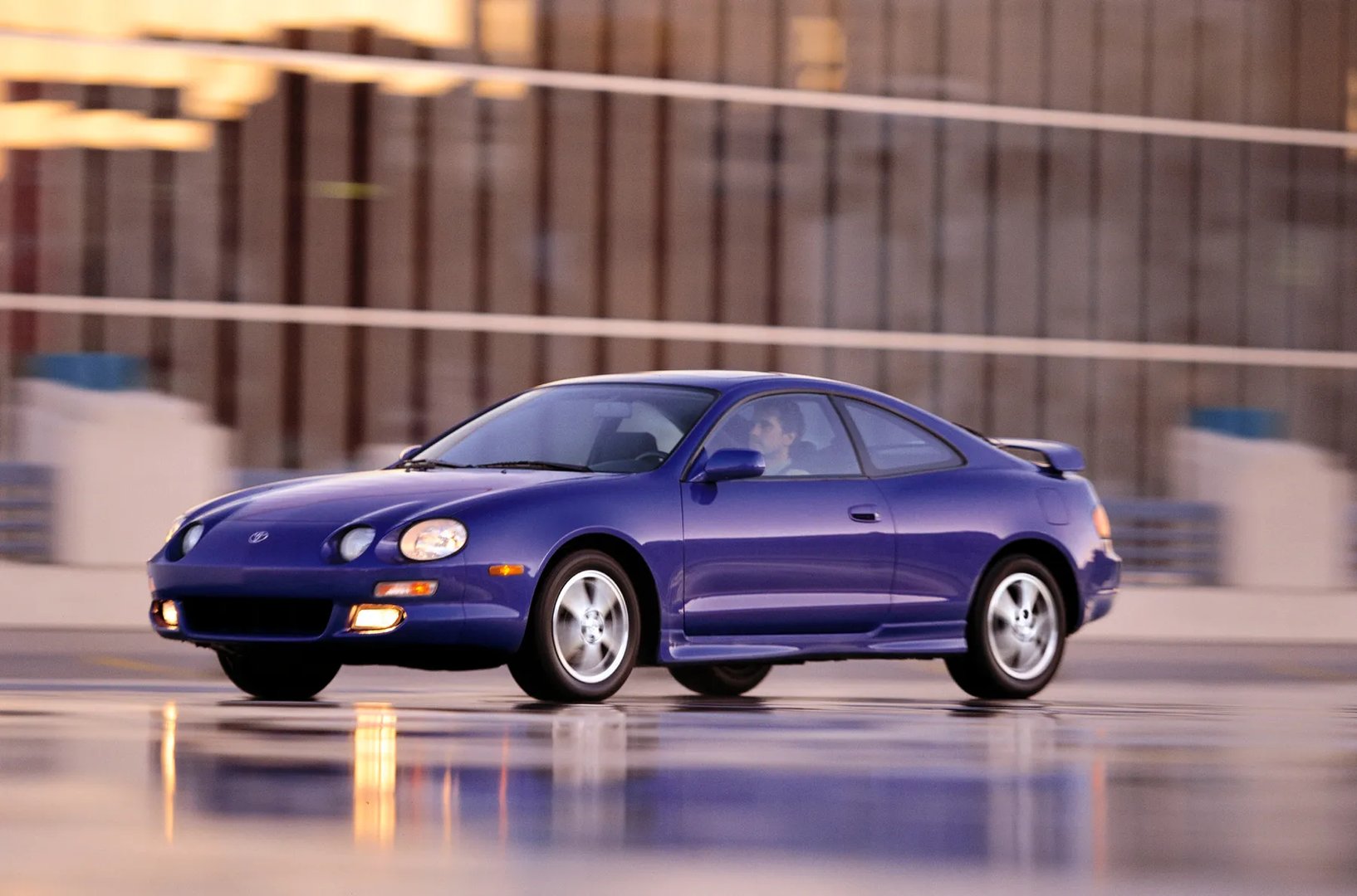 Toyota_Celica_6_generation_restyling__Hatchback_3-door__3.jpg