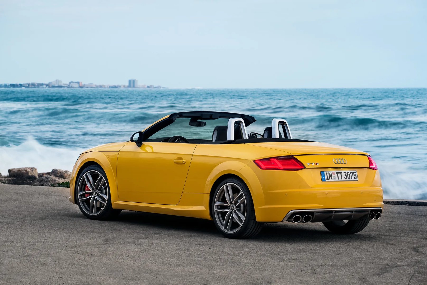 Audi_TTS_3_generation__Roadster__2.jpg