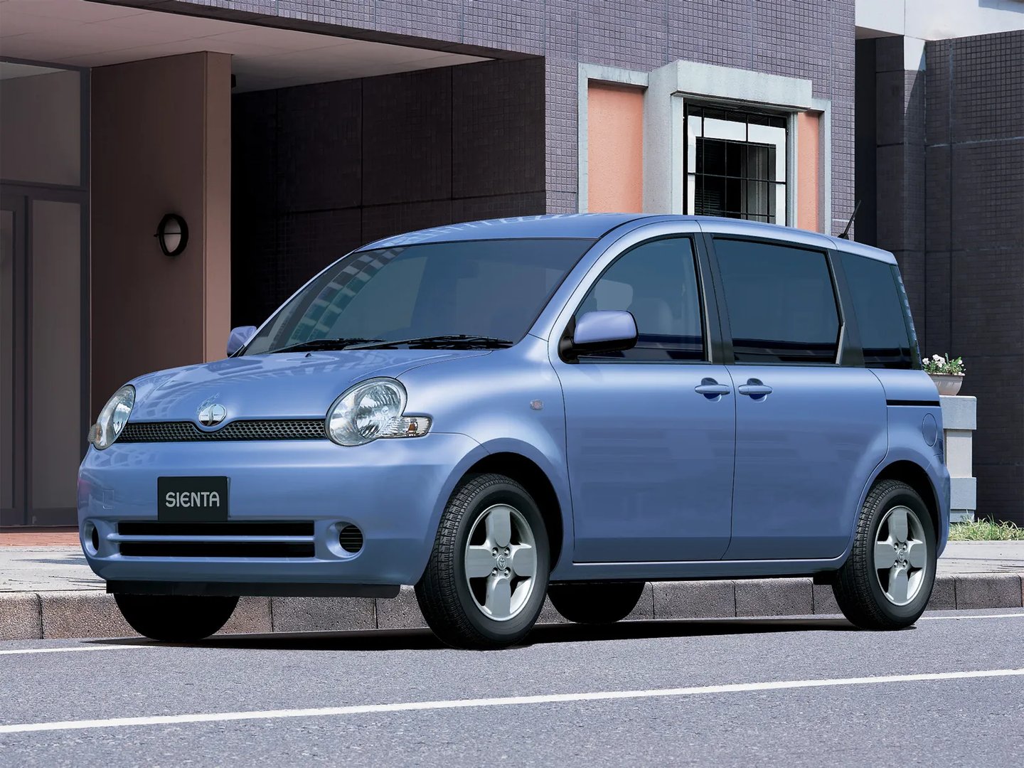 Toyota_Sienta_1_generation__Compact_Van__5.jpg