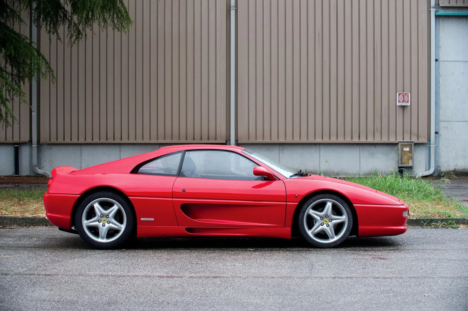 Ferrari_F355_1_generation__Coupe__2.jpg