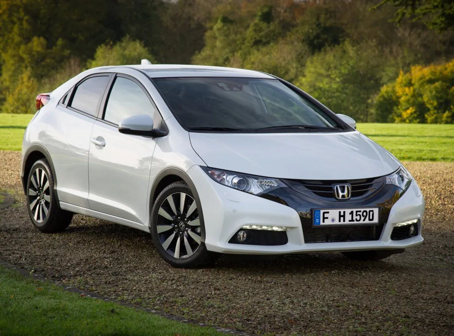 Honda_Civic_9_generation__Hatchback_5-door__13.jpg