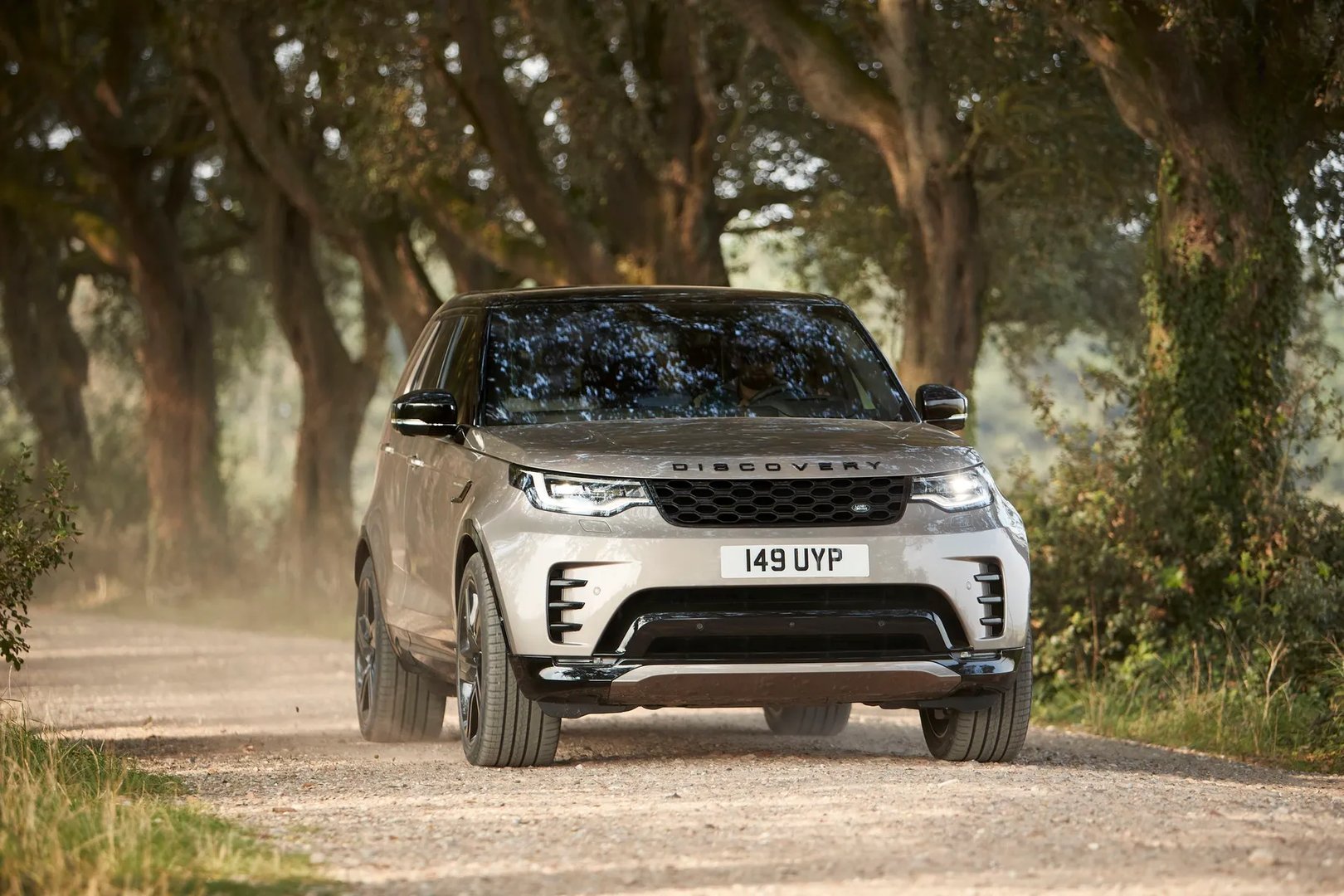 Land Rover_Discovery_5_generation_restyling__SUV_5-doors__5.jpg