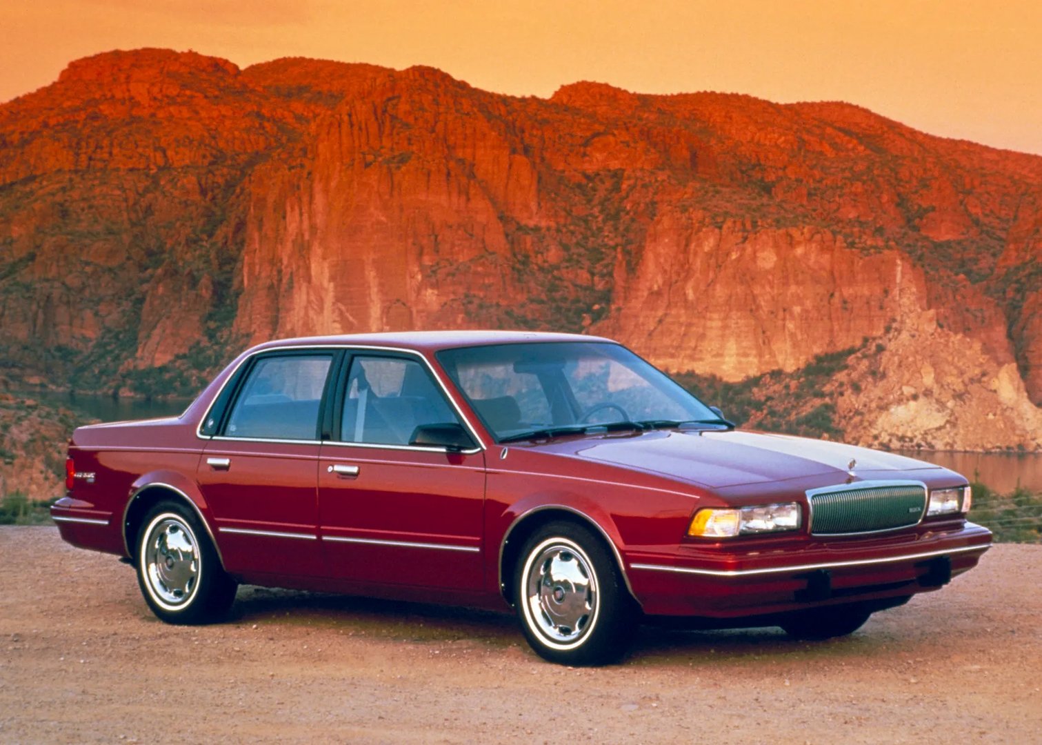 Buick_Century_5_generation__Sedan__5.jpg