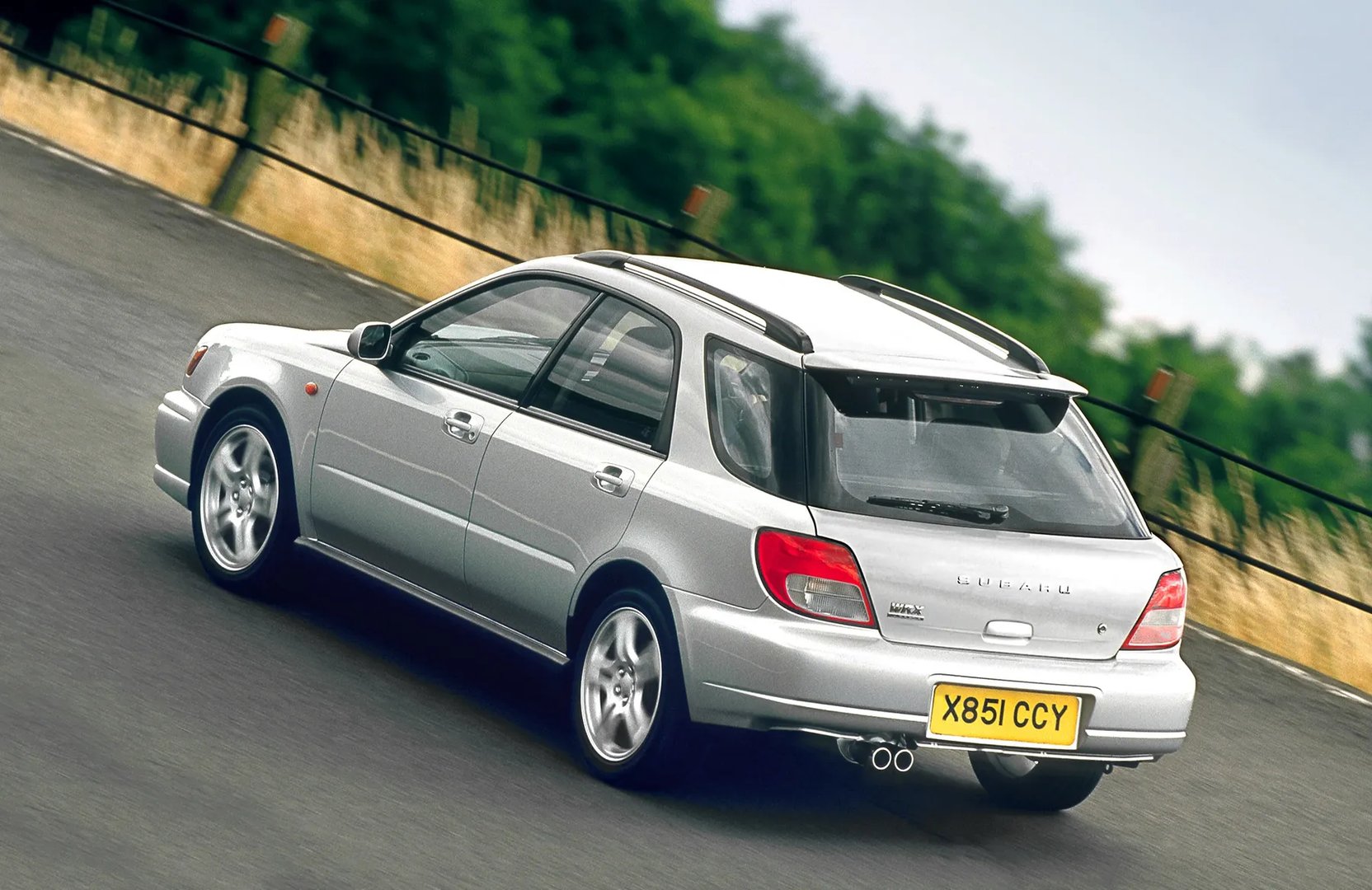 Subaru_Impreza_WRX_2_generation__Estate_5-door__3.jpg