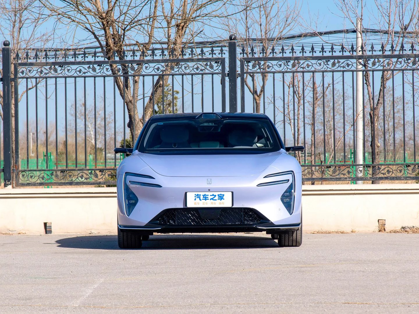 avatr_06_1_generation__Sedan__6.jpg