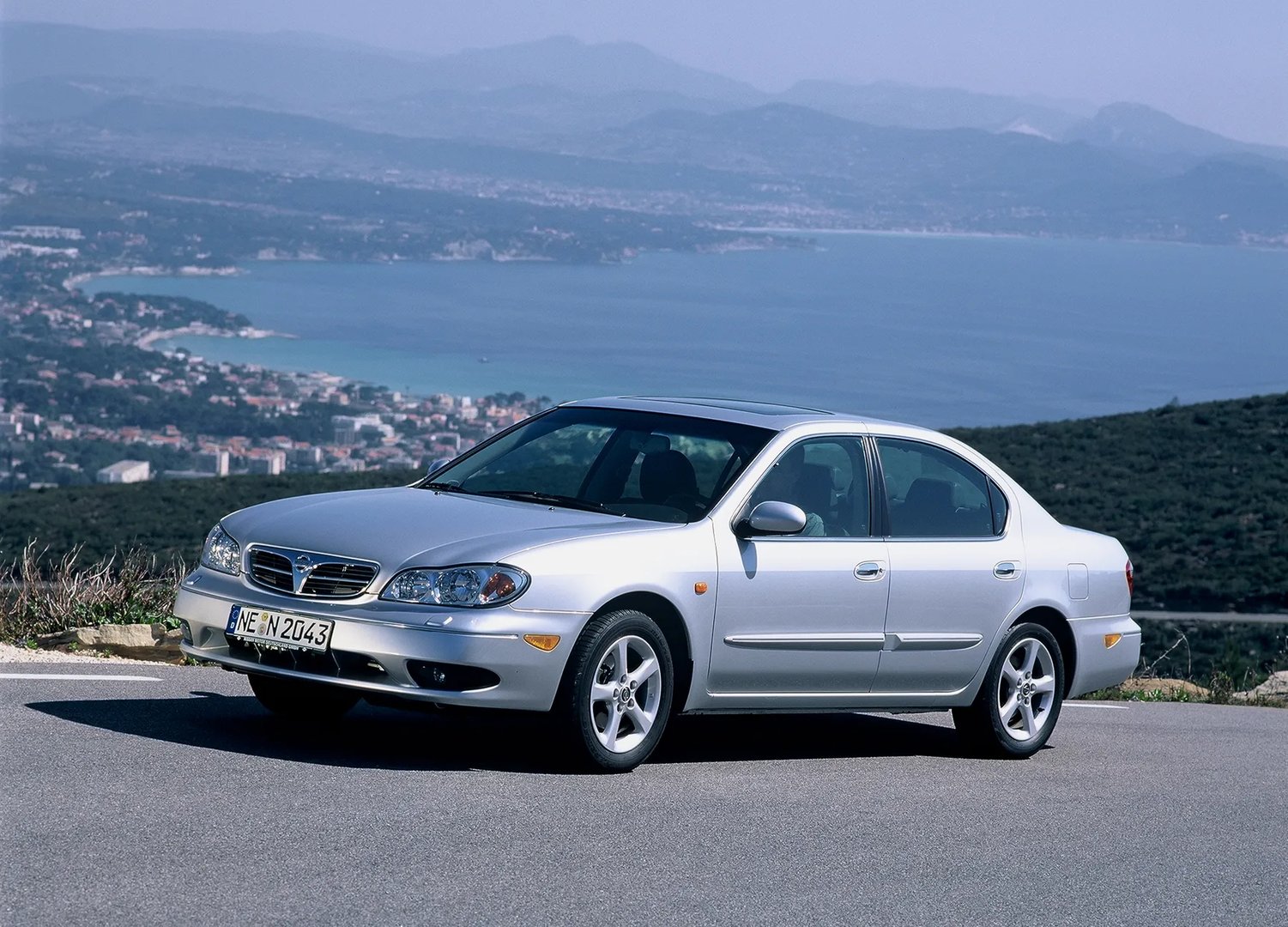 Nissan_Maxima_5_generation_restyling__Sedan__12.jpg