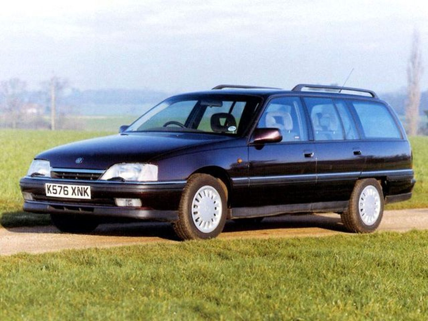 Vauxhall Carlton 1 generation