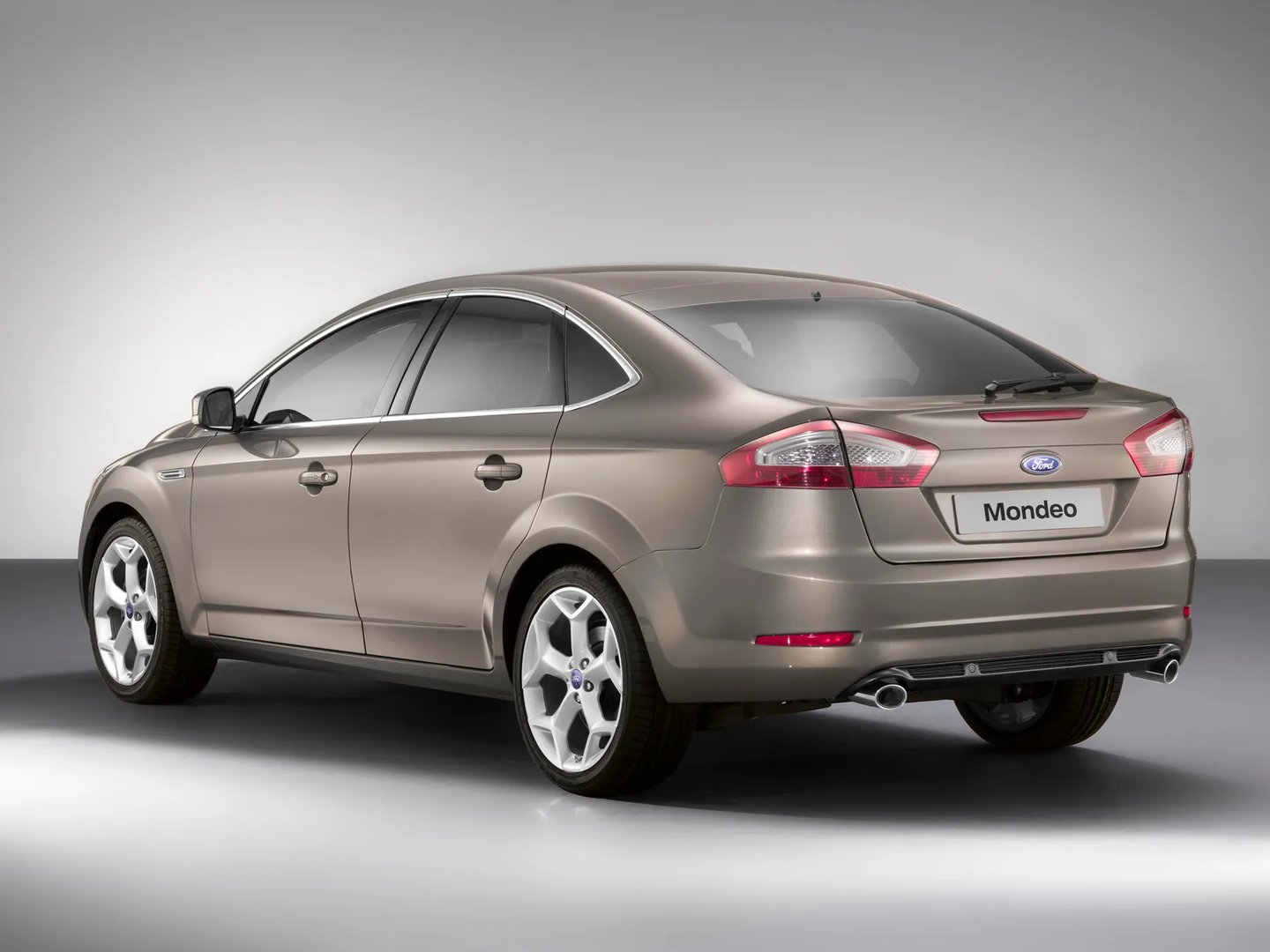 Ford_Mondeo_4_generation_restyling__Liftback__1.jpg