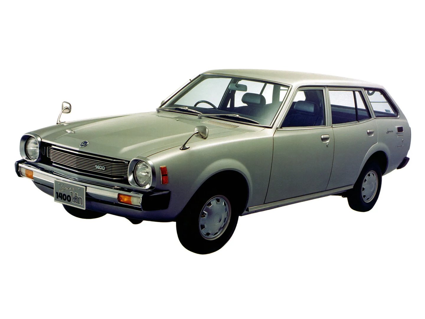 Mitsubishi_Lancer_2_generation__Estate_5-door__1.jpg