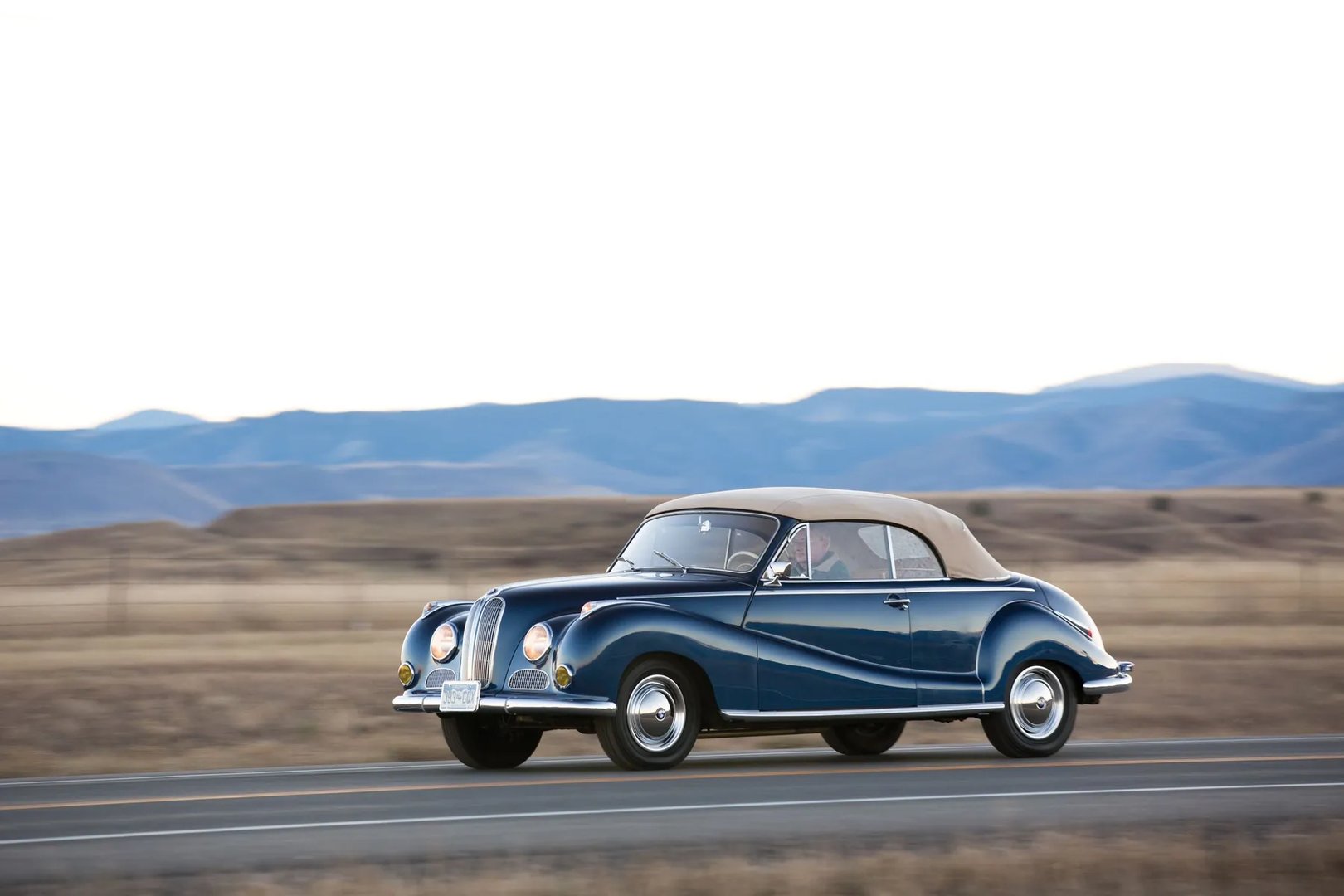 BMW_502_1_generation__Cabrio__10.jpg