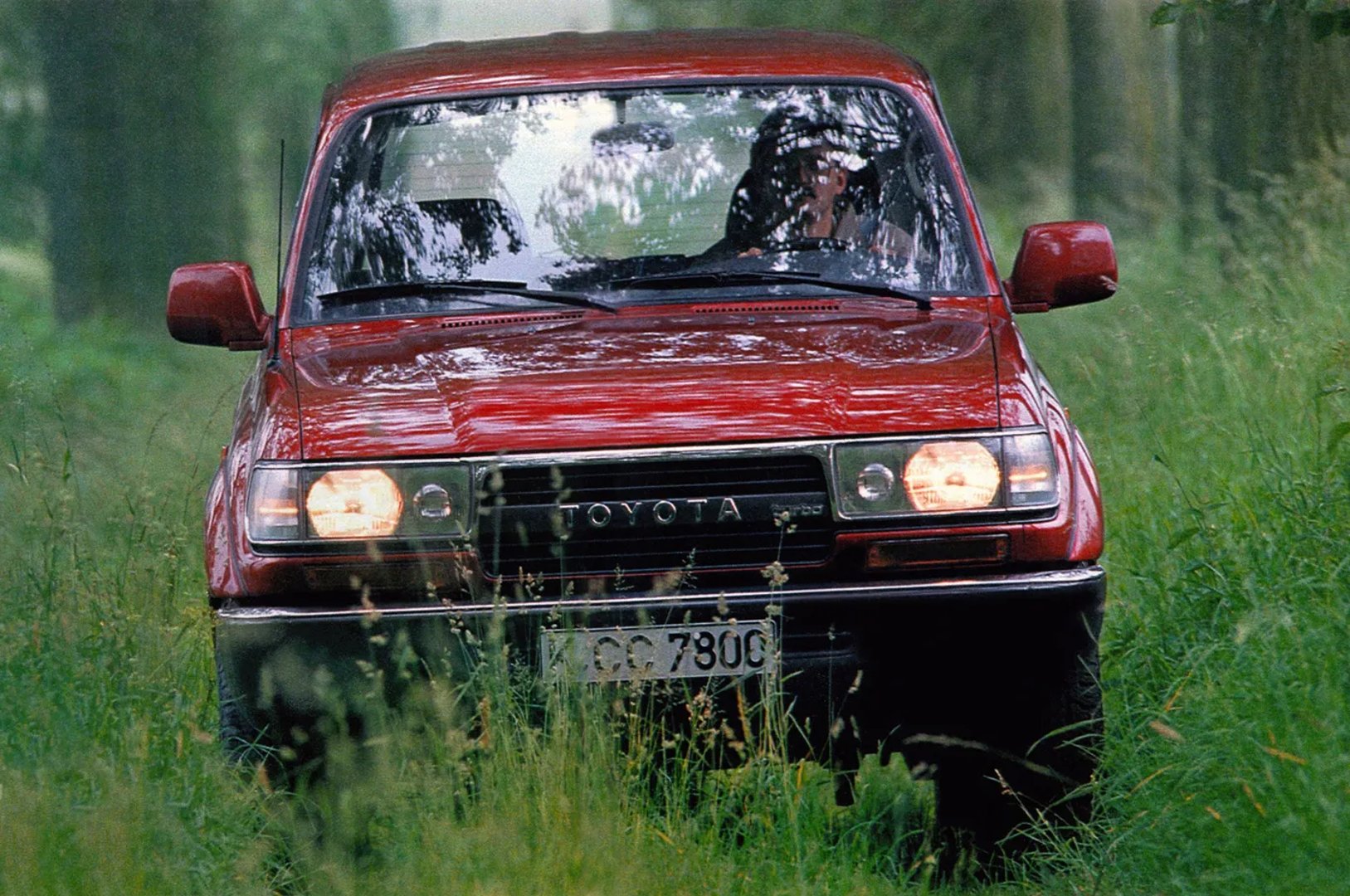 Toyota_LC_9_generation__SUV_5-doors__2.jpg