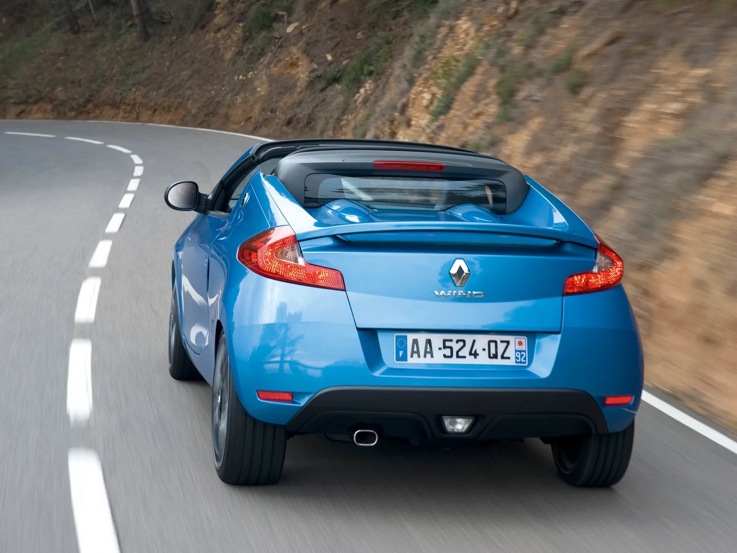 Renault_Wind_1_generation__Roadster__7.jpg
