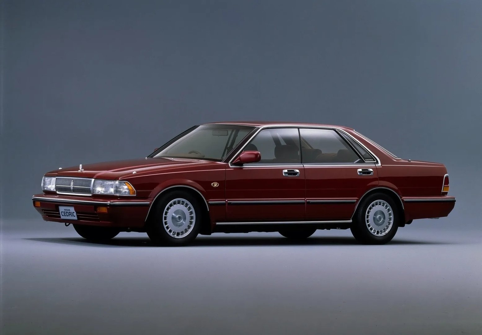 Nissan_Cedric_7_generation__Sedan_Hardtop__6.jpg