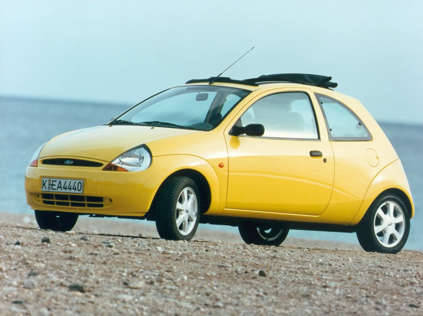 Ford_KA_1_generation__Mini_3-doors__1.jpg