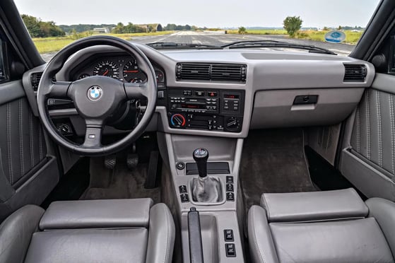 BMW_M3_1_generation__Cabrio__4.jpg