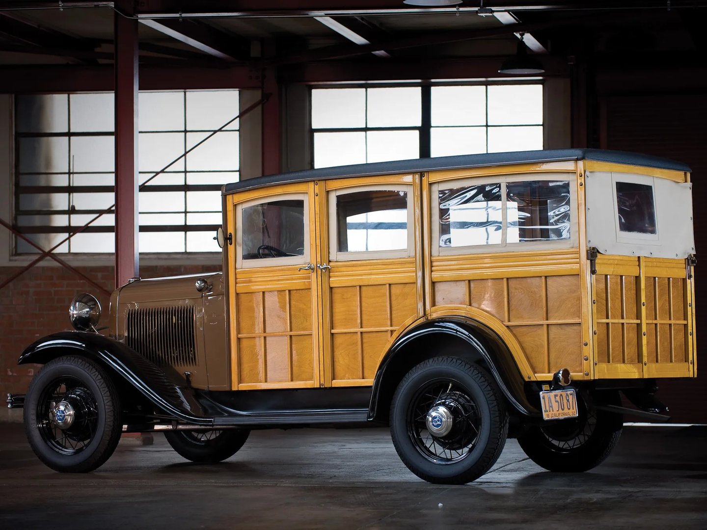 Ford_V8_1_generation__Estate_5-door__3.jpg