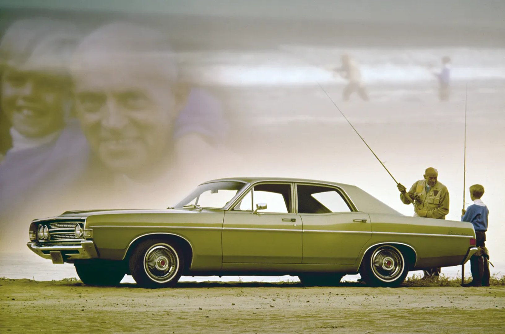 Ford_Fairlane_6_generation__Sedan__2.jpg