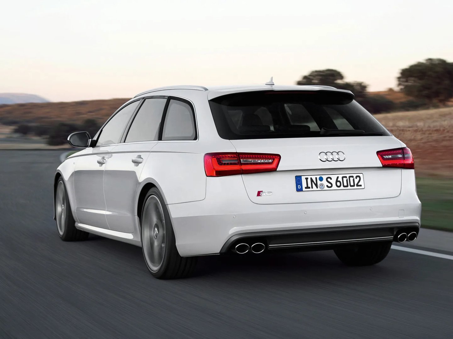 Audi_S6_4_generation__Estate_5-door__12.jpg