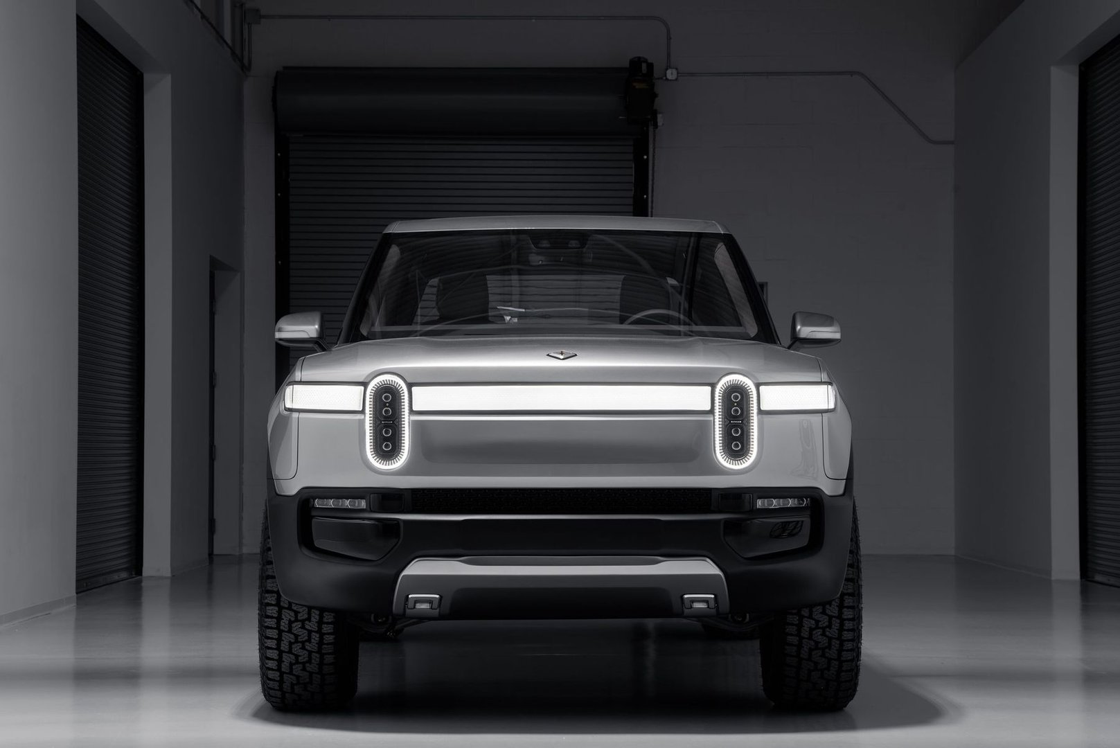 rivian_R1T_1_generation__Pickup_double-cab__25.jpg