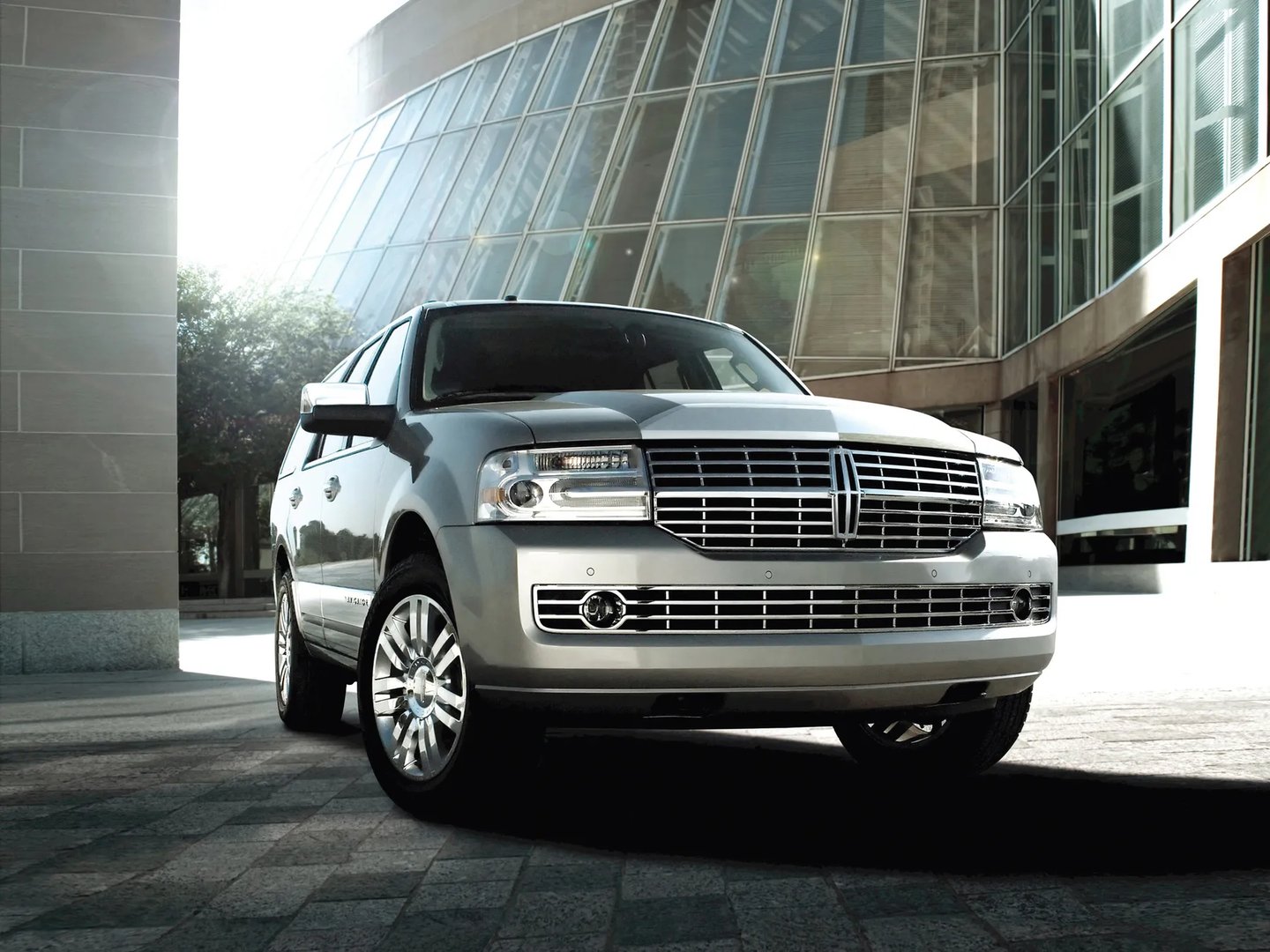 Lincoln_Navigator_3_generation__SUV_5-doors__6.jpg