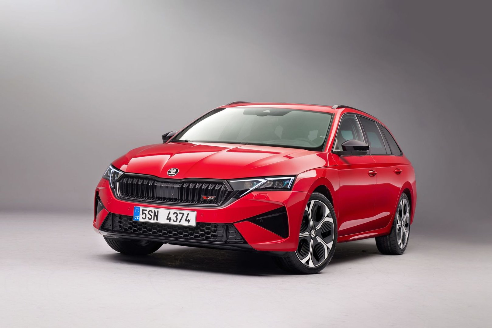 4 generation, restyling 