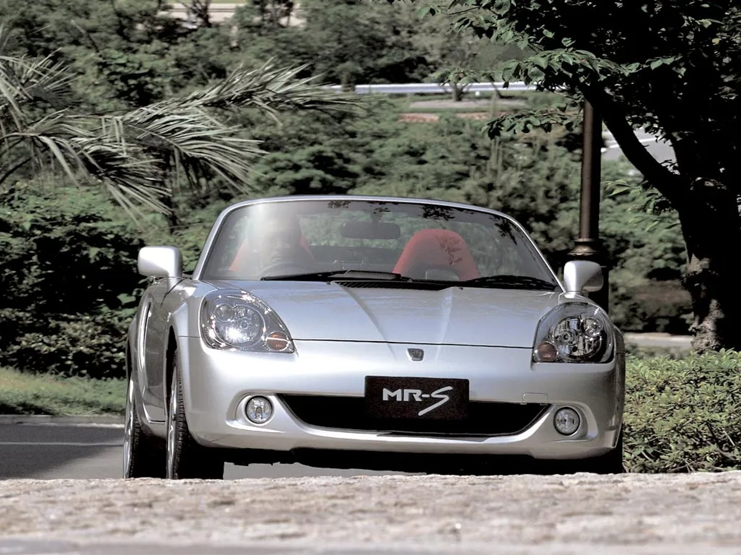 Toyota_MR-S_1_generation_restyling__Roadster__4.jpg
