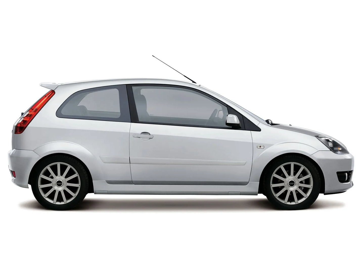 Ford_Fiesta_ST_5_generation_restyling__Mini_3-doors__8.jpg