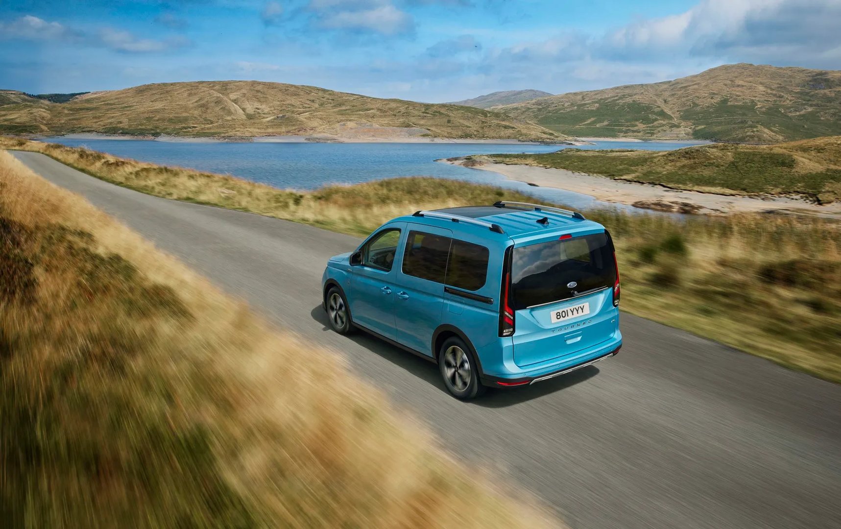 Ford_Tourneo_Connect_3_generation__Compact_Van__10.jpg