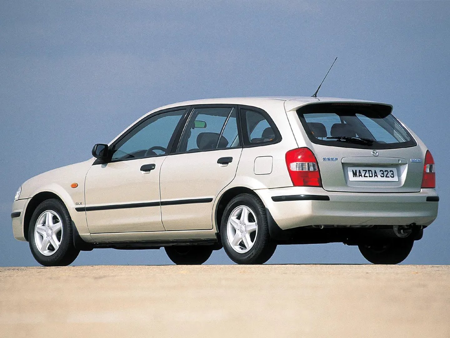 Mazda_323_Lantis_6_generation__Hatchback_5-door__2.jpg