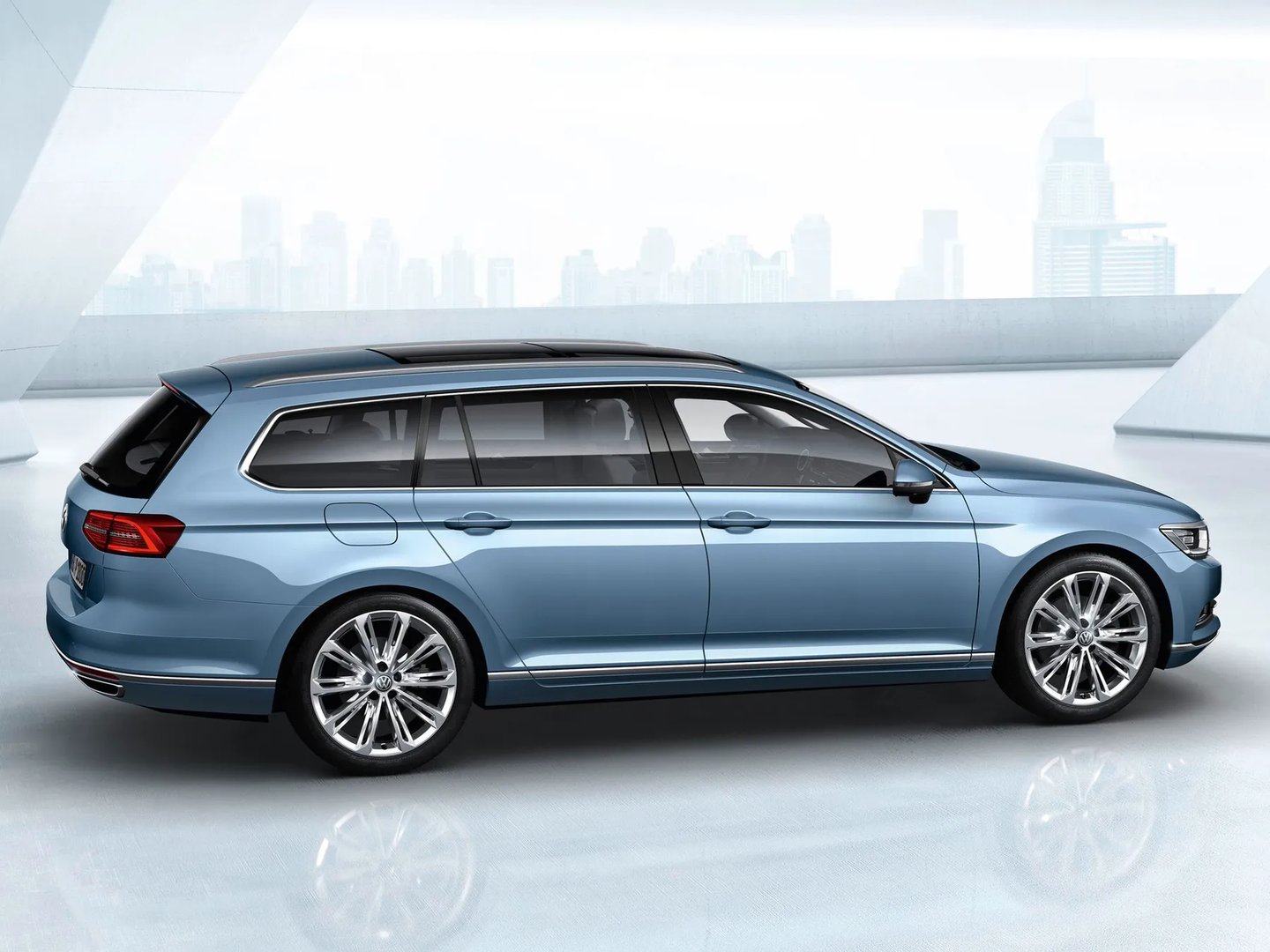 Volkswagen_Passat_8_generation__Estate_5-door__13.jpg