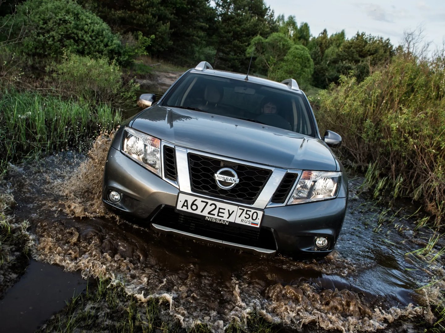 Nissan_Terrano_3_generation__SUV_5-doors__13.jpg
