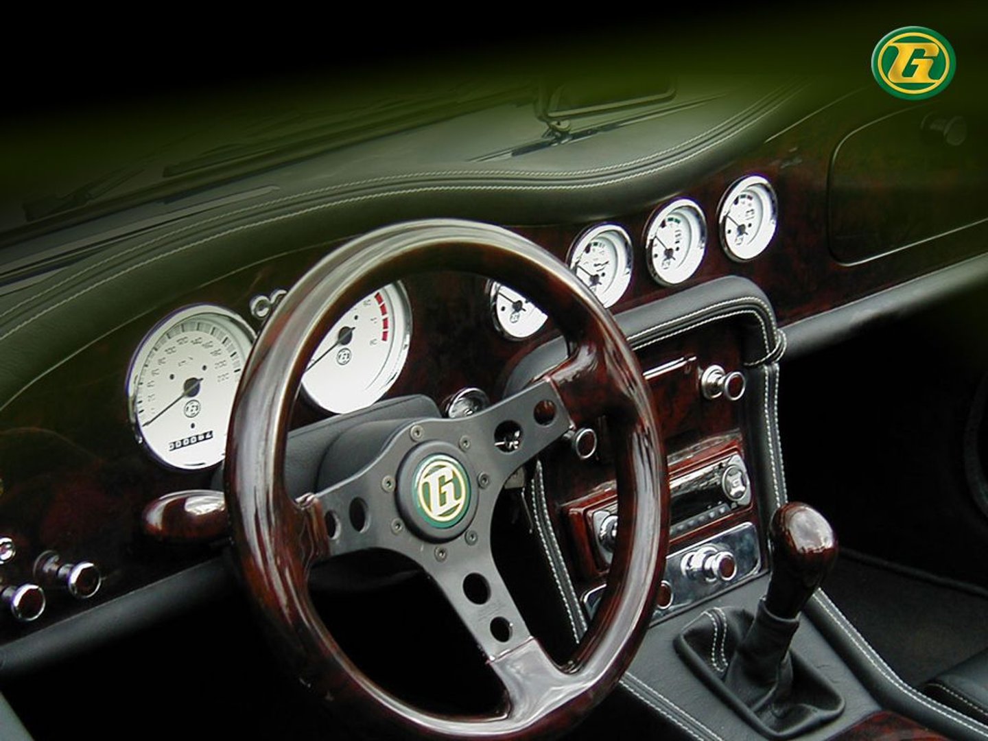 gordon_Roadster_1_generation__Roadster__6.jpg