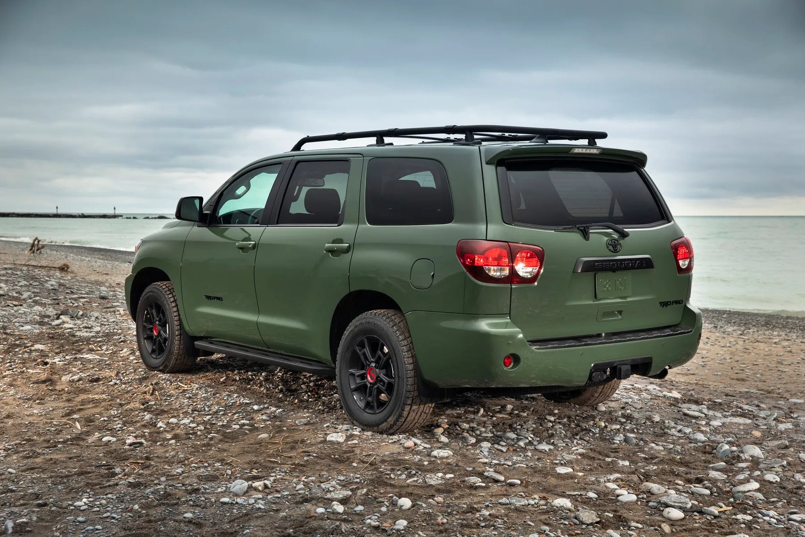 Toyota_Sequoia_2_generation_restyling__SUV_5-doors__2.jpg