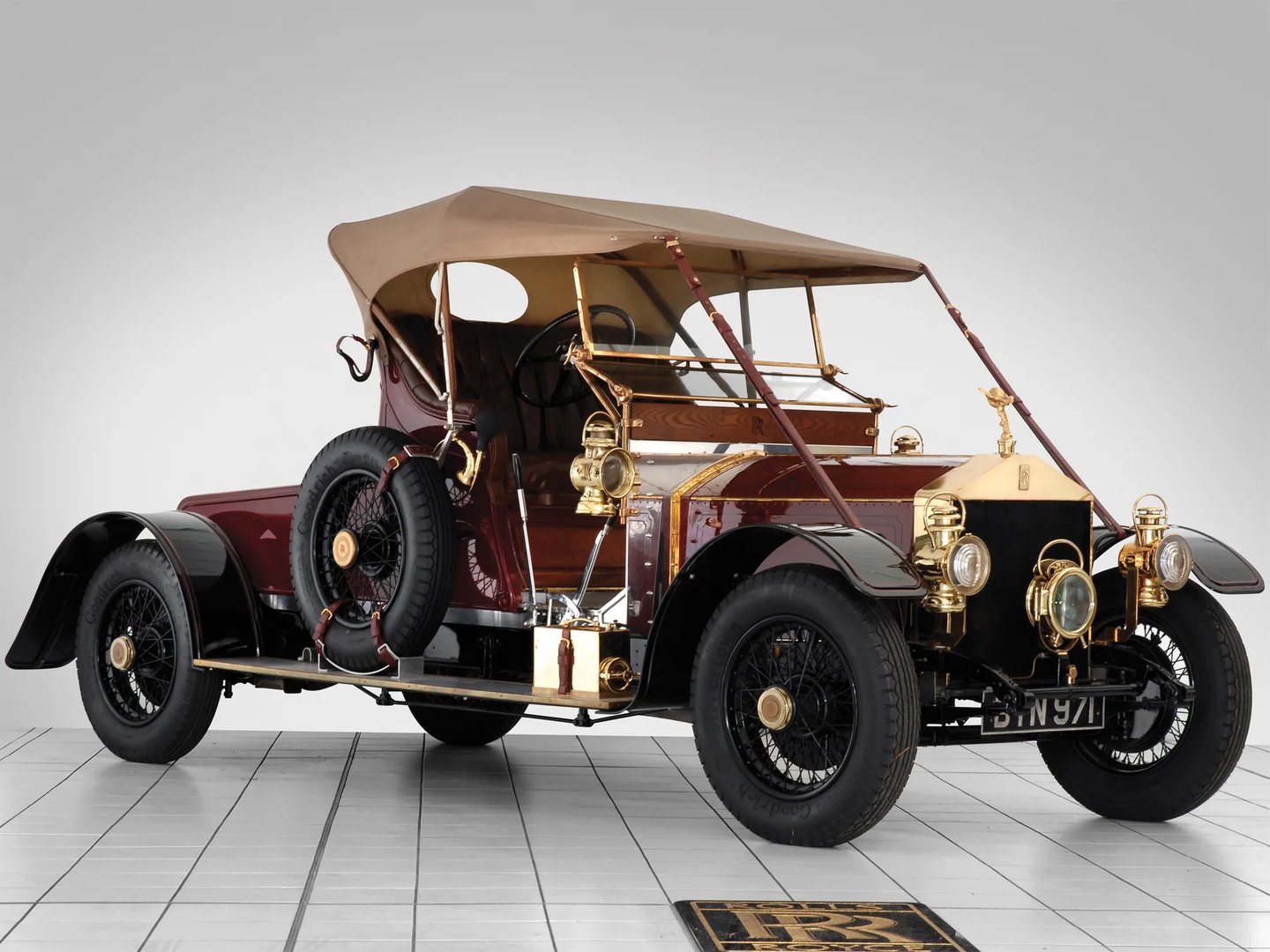 Rolls-Royce_20_25_1_generation__Roadster__3.jpg