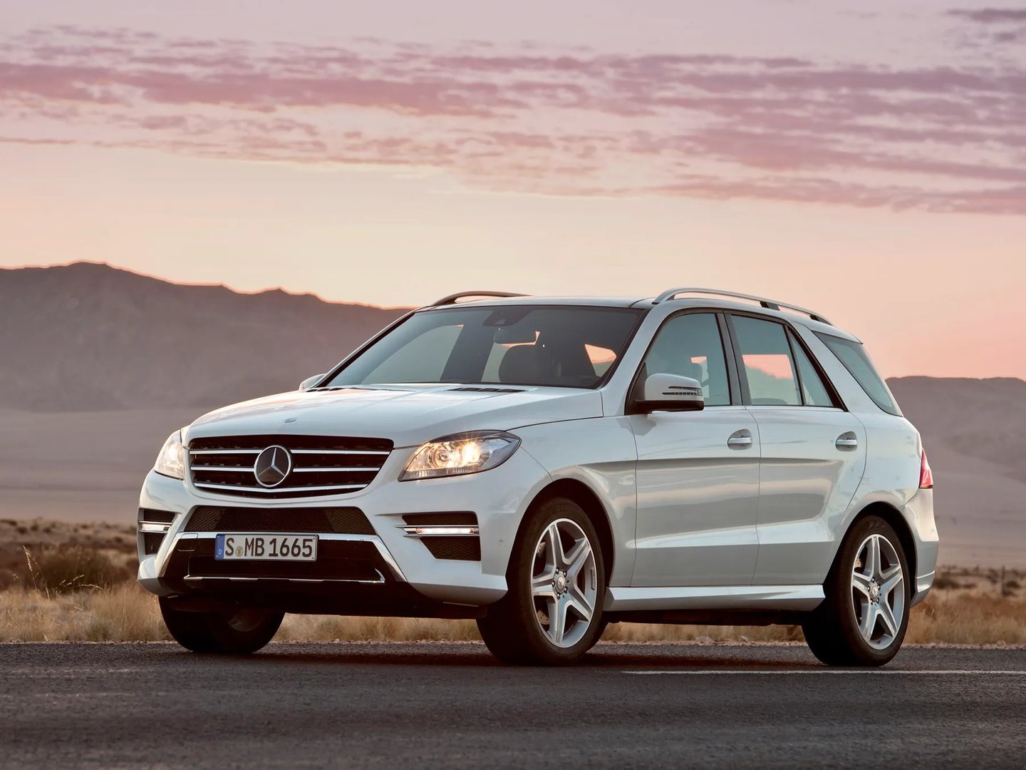 Mercedes_M-Class_3_generation__SUV_5-doors__7.jpg