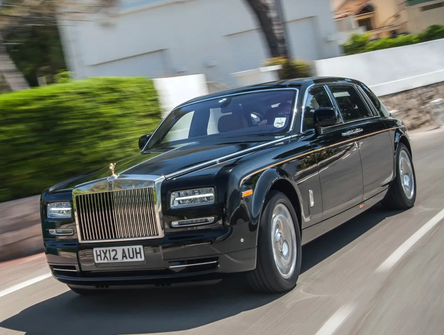 Rolls-Royce_Phantom_7_generation_restyling__Sedan_Long__6.jpg