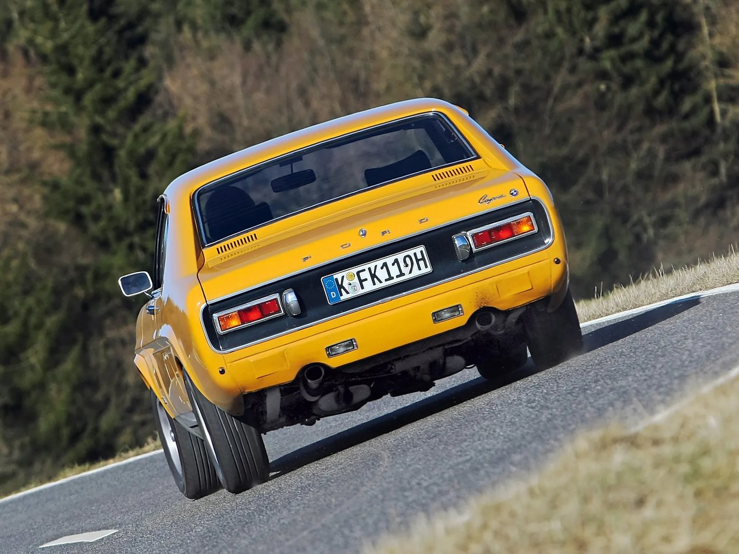 Ford_Capri_1_generation__Coupe__3.jpg