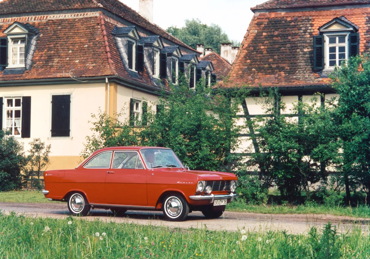 Opel_Kadett_1_generation__Coupe__1.jpg