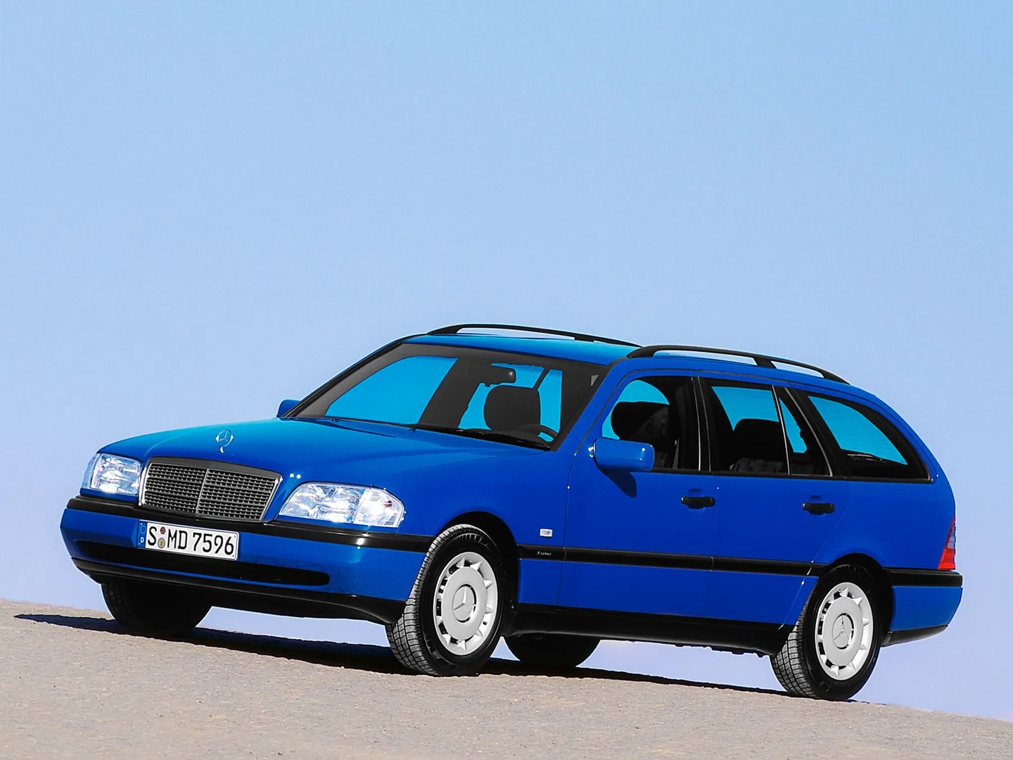 Mercedes_C-Class_1_generation__Estate_5-door__main.jpg