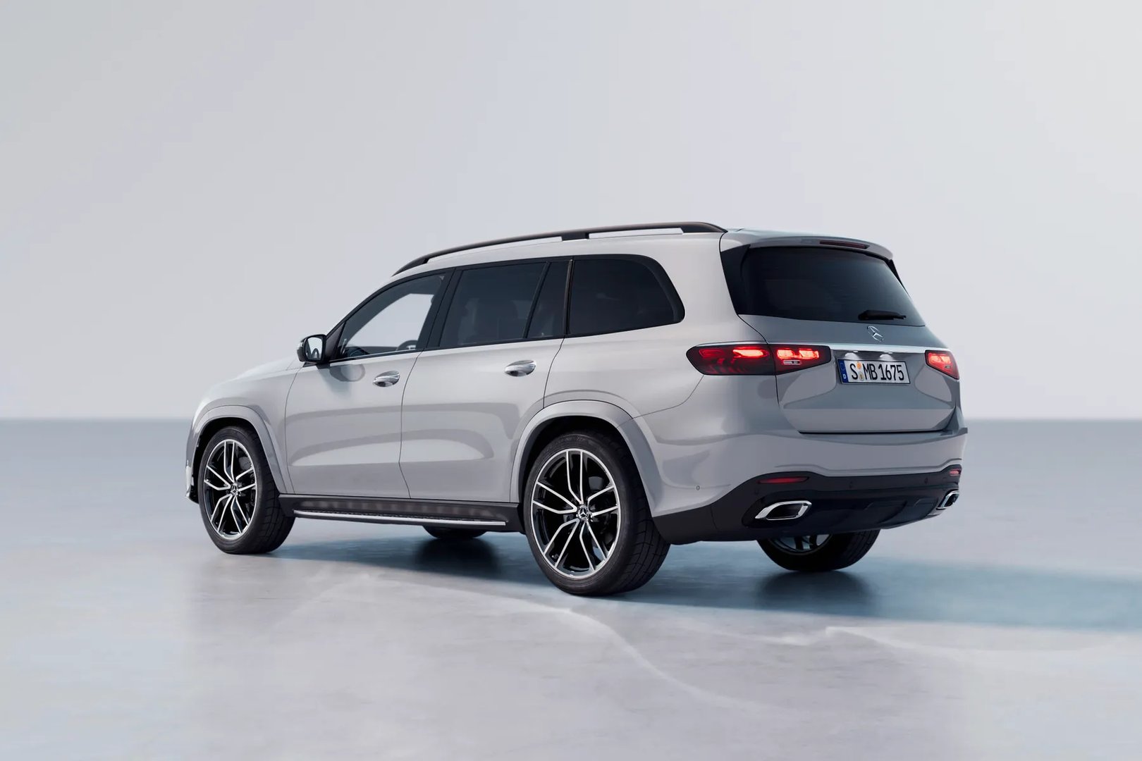 Mercedes_GLS_2_generation_restyling__SUV_5-doors__2.jpg