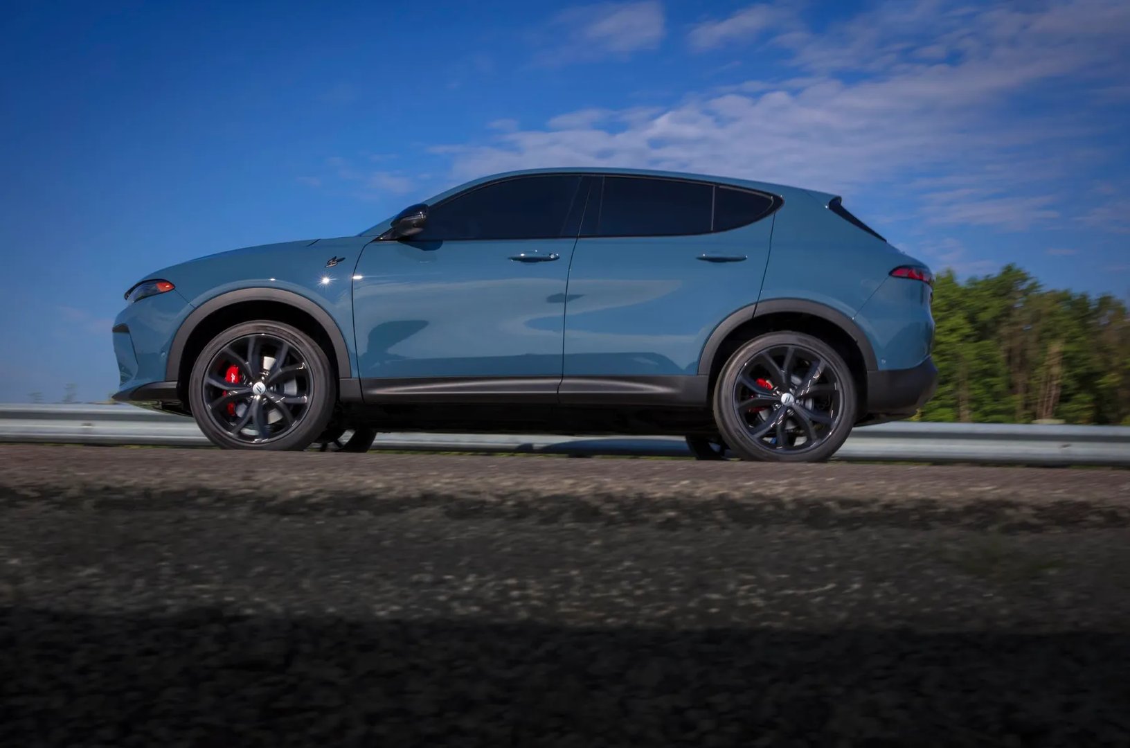 Dodge_Hornet_1_generation__SUV_5-doors__3.jpg